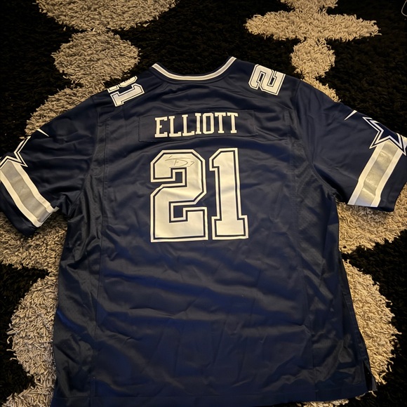 Ezekiel Elliot Signed Jersey